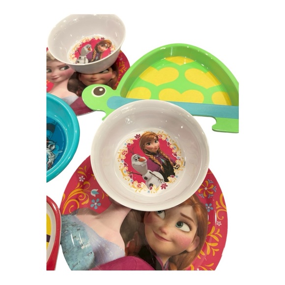 8 pieces of children’s dinnerware. A real steal - Picture 3 of 4